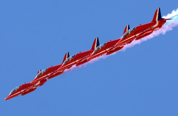 Die Red Arrows im Flug - Foto: Red Arrows