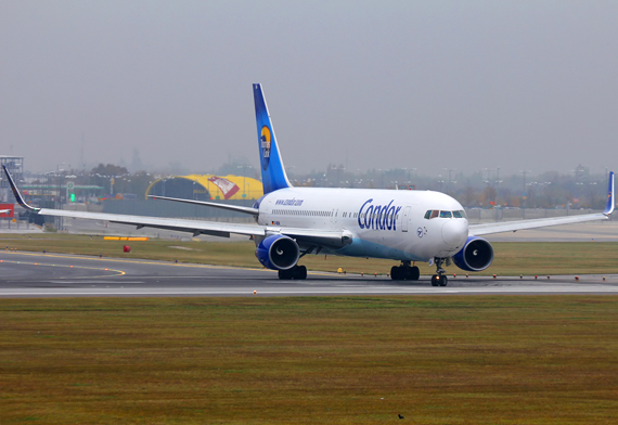 Condor [ACHTUNG ALTE LIVERY] Boeing 767-300 kurz vor dem Start in Wien - Foto: Max Hrusa