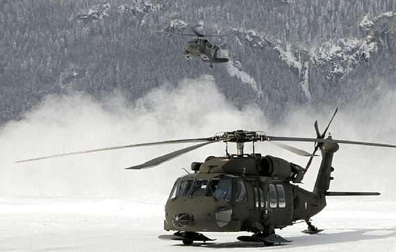 Bei (fast) jedem Wetter einsatzfähig: der Black Hawk - Foto: Bundesheer