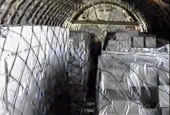 Beladenes Main Deck Cargo Hold einer Boeing 747-200 "Combi" Foto Archiv (Screenshot YouTube)