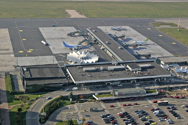 Der Flughafen Riga aus der Luft gesehen - Foto: Riga Airport