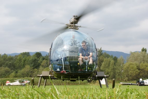 Bell 47 beim Start - Foto: Anton Wildberger