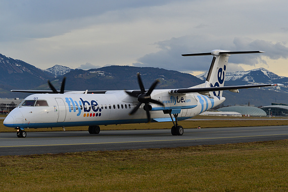 Flughafen Salzburg Winterspotten Jänner 2014 Flybe Bombardier Q400 G-JEDT rollt Foto PA Austrian Wings Media Crew