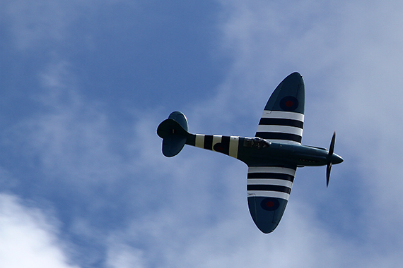 Ab Mai 1944 einer der modernsten Aufklärer am Himmel Europas - die Spitfire PR XIX