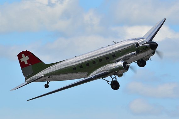 Swissair DC-3 Lowpass Foto PA Austrian Wings Media Crew