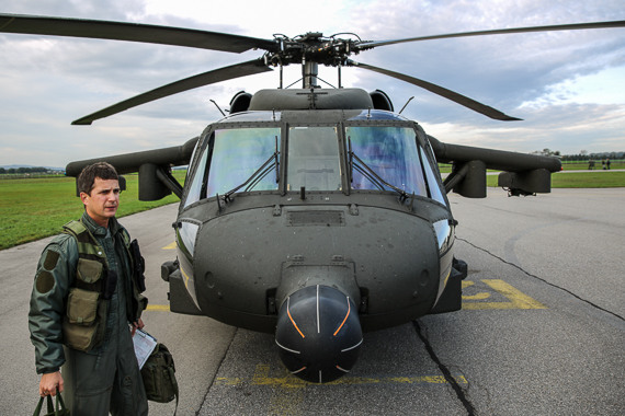 Bundesheer Nationalfeiertag 2014 Sikorsky Black Hawk Heldenplatz Peter Hollos - PH5_5904