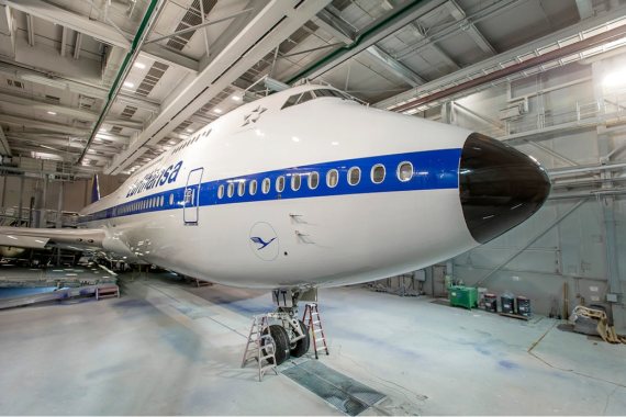 Lufthansa Boeing 747-8I 2015-02-09 14_16_43-747-8I DLH #1513-RC039 In The Paint Hangar_Contact Credit Lufthansa