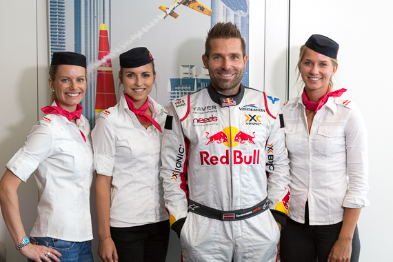 Red Bull Air Race Spielberg 2015 Media Day Hannes Arch Peter Hollos - PH5_6378