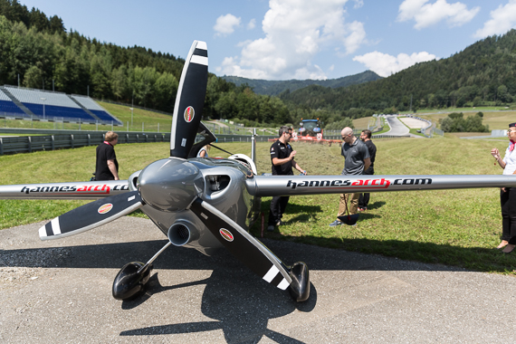 Red Bull Air Race Spielberg 2015 Media Day Hannes Arch Peter Hollos - PH5_6569