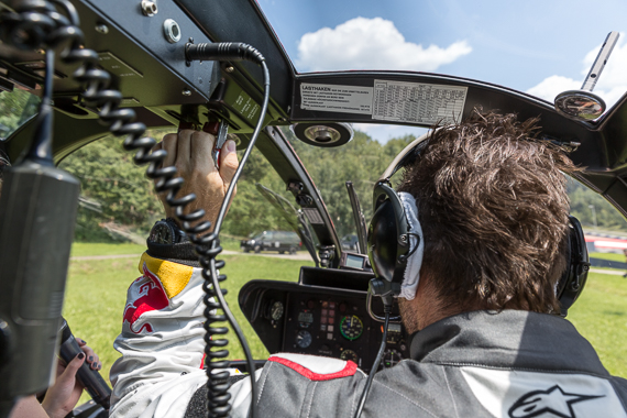 Red Bull Air Race Spielberg 2015 Media Day Hannes Arch Peter Hollos - PH5_6622