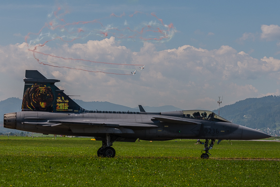 Tschechische-Luftwaffe-Saab-JAS-39-Gripen-Red-Bull-Blanix