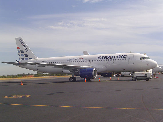 Airbus A320 von Strategic Airlines - Foto: Wikimedia Commons