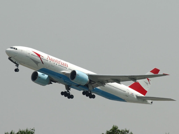AUA-Boeing 777 beim Start: Künftig wird der Flugbetrieb über die Tochter Tyrolean abgewickelt - Foto: Austrian Wings Media Crew