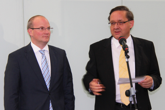 Bemüht, transparent zu informieren: Julian Jäger und Günther Ofner Bemüht, transparent zu informieren: Julian Jäger und Günther Ofner