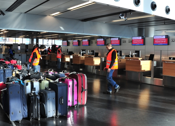 Der Skylink wird das Terminal für die Fluglinien der "Star Alliance" sein und folglich vornehmlich von Austrian Airlines genützt werden Der Skylink wird das Terminal für die Fluglinien der "Star Alliance" sein und folglich vornehmlich von Austrian Airlines genützt werden