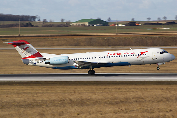 Diese Fokker 100 saß in Tripolis fest (Archivbild) - Foto: RR / Austrian Wings Media Crew Diese Fokker 100 saß in Tripolis fest (Archivbild) - Foto: RR / Austrian Wings Media Crew