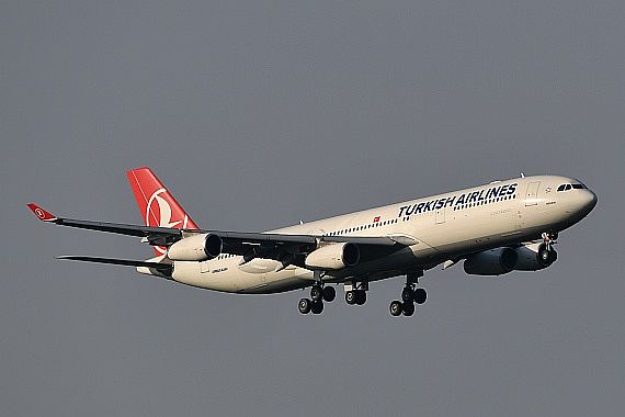 DSC_0237 TC-JII Turkish Airlines Airbus A340 Foto Huber Austrian Wings Media Crew