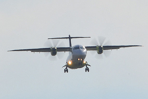 Dornier Do328 Turboprop Verkehrsflugzeug Flugverkehr Luftverkehr Landeanflug Symbolbild Sujetbild Foto PA Austrian Wings Media Crew