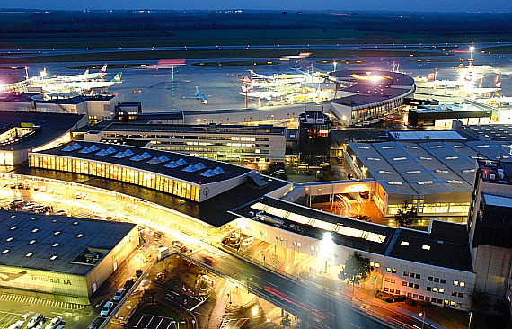Flughafen Wien Schwechat bei Nacht Foto: Flughafen Wien-Schwechat