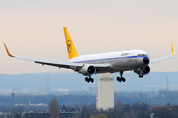 Condor Boeing 767-300ER Retrojet (D-ABUM) - Foto: Austrian Wings Media Crew