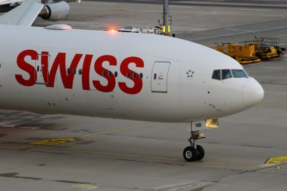 SWISS Boeing 777-300ER HB-JNB Erstlandung Wien 04062016 Foto Kevin Schrenk_005 SWISS Boeing 777-300ER HB-JNB Erstlandung Wien 04062016 Foto Kevin Schrenk_005