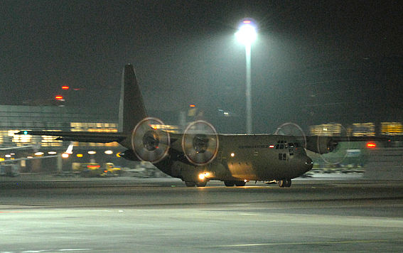 Bundesheer C-130 Hercules Flughafen Wien Foto Austrian Wings Media Crew