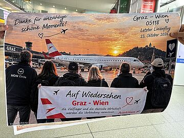 Letzter Austrian-Flug Graz-Wien: Vielflieger nehmen Abschied von einer Ära