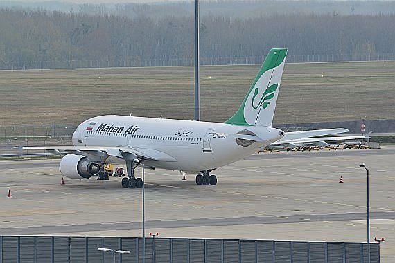 Mahan aIr Airbus A310-304 EP-MMX ex 10 22 Deutsche Luftwaffe Foto PA Austrian Wings Media Crew