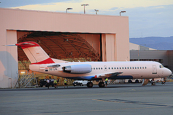 AUa Austrian Airlines Fokker 70 OE-LFL F28-070 Adl 7-4-14 Nigel Daw via Paul Bannwarth