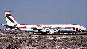 Boeing 707-330C, ST-AKW, der Azza Air Transport, aufgenommen 2001 in Sharjah - Foto: Thomas Posch