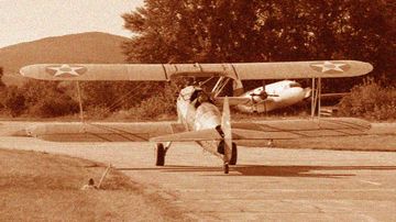 Titelbild AAM Sommerfest 2013 Stearman rollt Vickers Viking WildbergerA