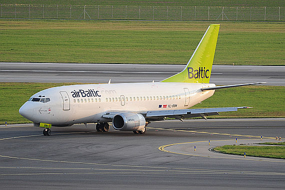 Air Baltic AirBaltic Boeing 737-500 mit Eyebrow windows YL-BBM_1 Foto PA Austrian Wings Media Crew