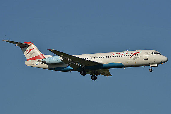 AUA Austrian Airlines Fokker 100 OE-LVO Foto Huber Austrian Wings Media Crew
