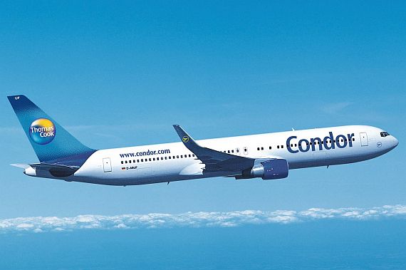 Boeing 767-300ER Condor im Flug Foto Condor