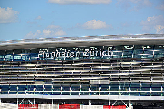 Flughafen Zürich Schriftzug Symbolbild Sujetbild_1 Foto PA Austrian Wings Media Crew