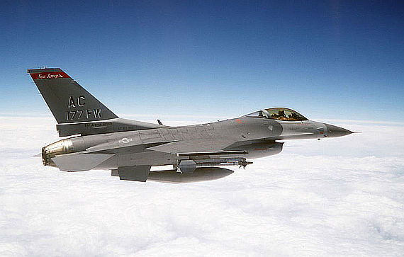 F-16 - Foto: Don Taggart