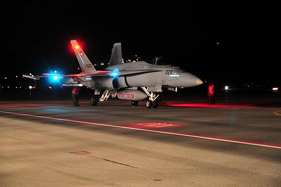 12 F-18 Schweizer LUftwaaffe Meiringen Foto Andy Herzog