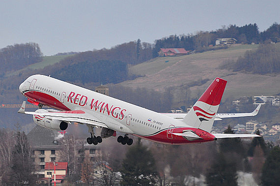 Flughafen Salzburg Winterspotten Jänner 2014 Red Wings Tupolev TU-204 RA-64043 beim Start Foto PA Austrian Wings Media Crew