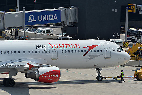 Closeup MyAustrian AUA Austrian Airlines Airbus A321 OE-LBC Foto Huber Austrian Wings Media Crew