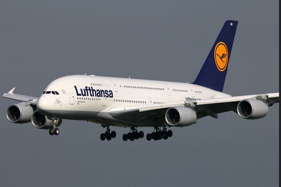 Lufthansa Airbus A380-800 D-AIMG Foto Austrian Wings Media Crew