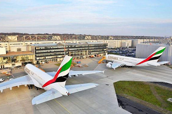 Emirates Doppelauslieferung Airbus A380 Foto Emirates