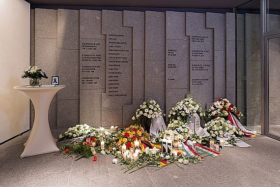 Germanwings-Gedenkstätte Flughafen Düsseldorf - Foto DUS