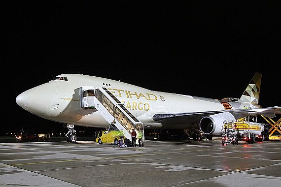 N476MC Etihad Cargo Boeing 747-400 operated by Atlas Air Foto Robert Lang für Flughafen Linz
