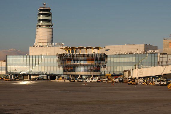 Symbolbild Sujetbild Flughafen Wien Foto Huber Austrian Wings Media Crew