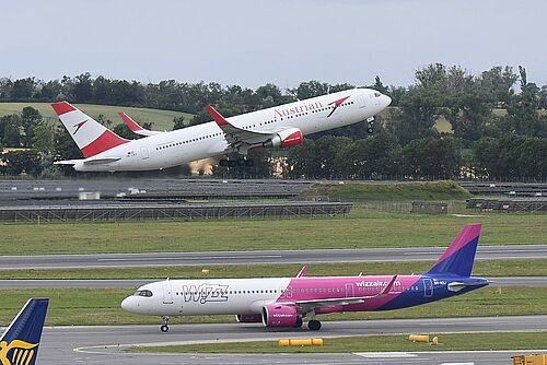 www.austrianwings.info