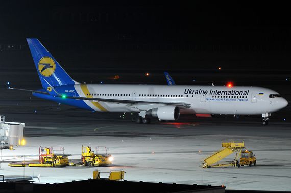 Ukraine International Airlines Boeing 767-300 - Foto Austrian Wings Media Crew
