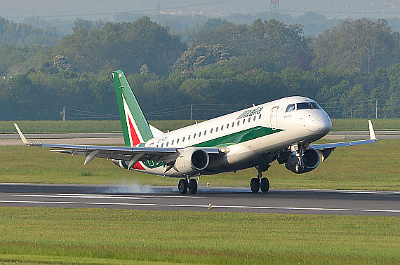 Alitalia Embraer E175 EI-RDO Foto PA Austrian Wings Media Crew