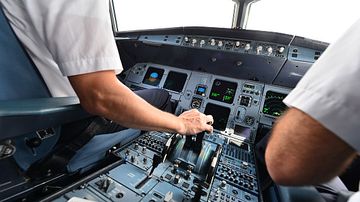 Cockpit Piloten A320 Symbolbild Sujetbild Foto PA Austrian Wings Media Crew