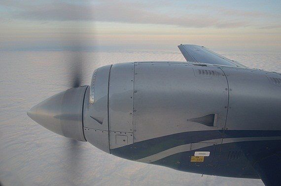 Inselhüpfen_20 Tragfläche Triebwerk Jetstream 31 Flugverkehr Foto Roman Maierhofer