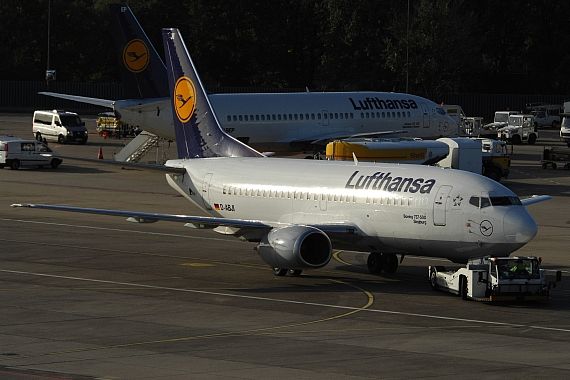 D-ABJI Lufthansa Boeing 737-500 Foto Huber Austrian Wings Media Crew